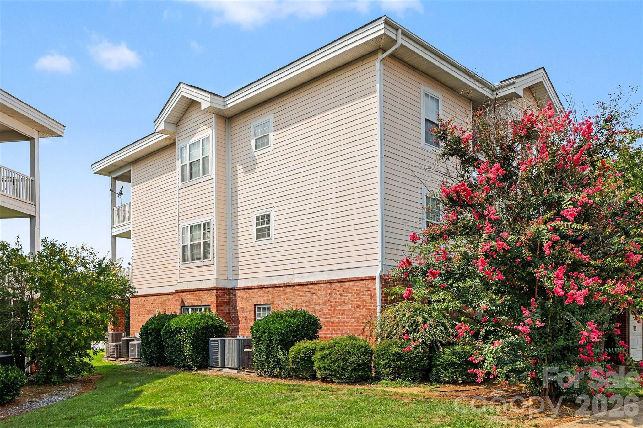 9041 Meadow Vista Road — Charlotte