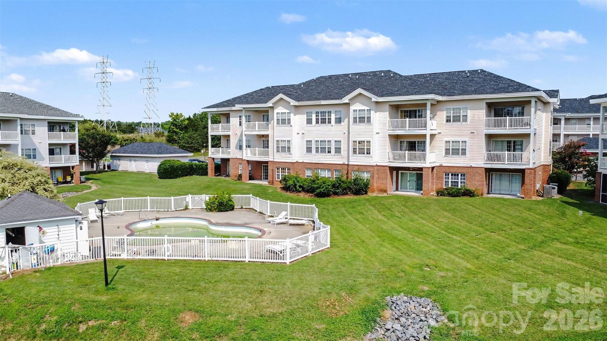 9041 Meadow Vista Road — Charlotte