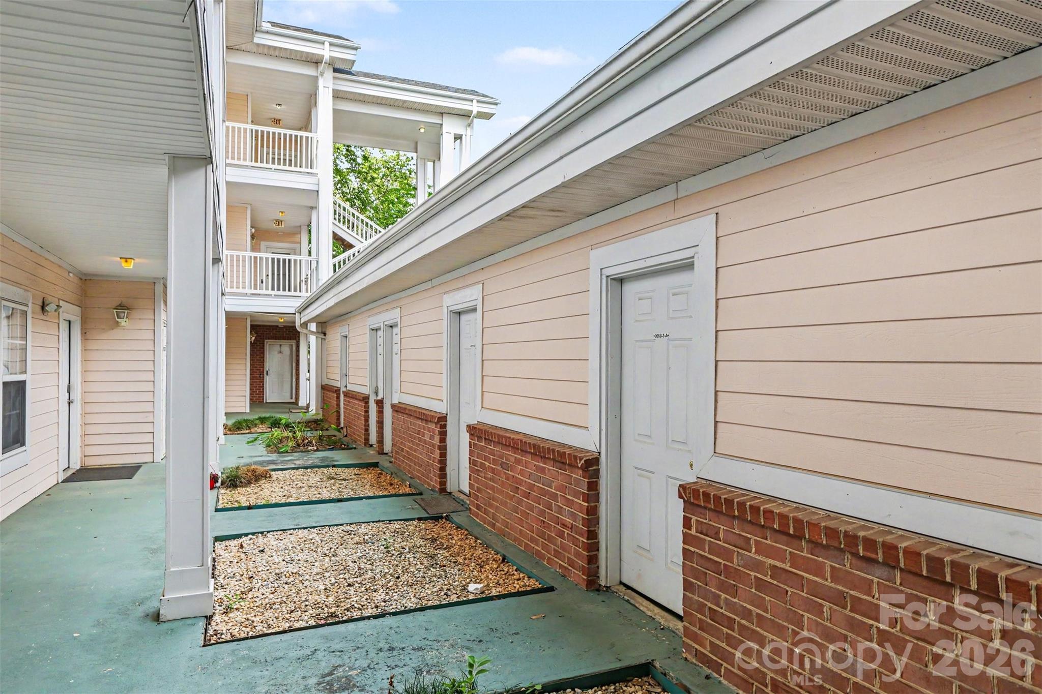 9041 Meadow Vista Road — Charlotte