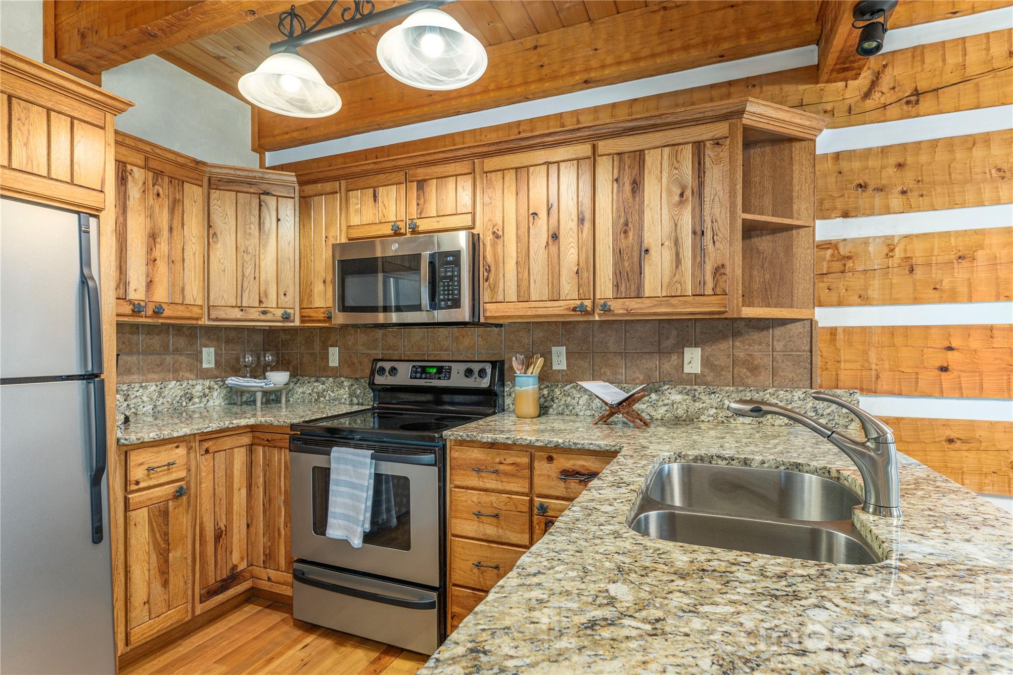 93 Rachels Circle — Maggie Valley