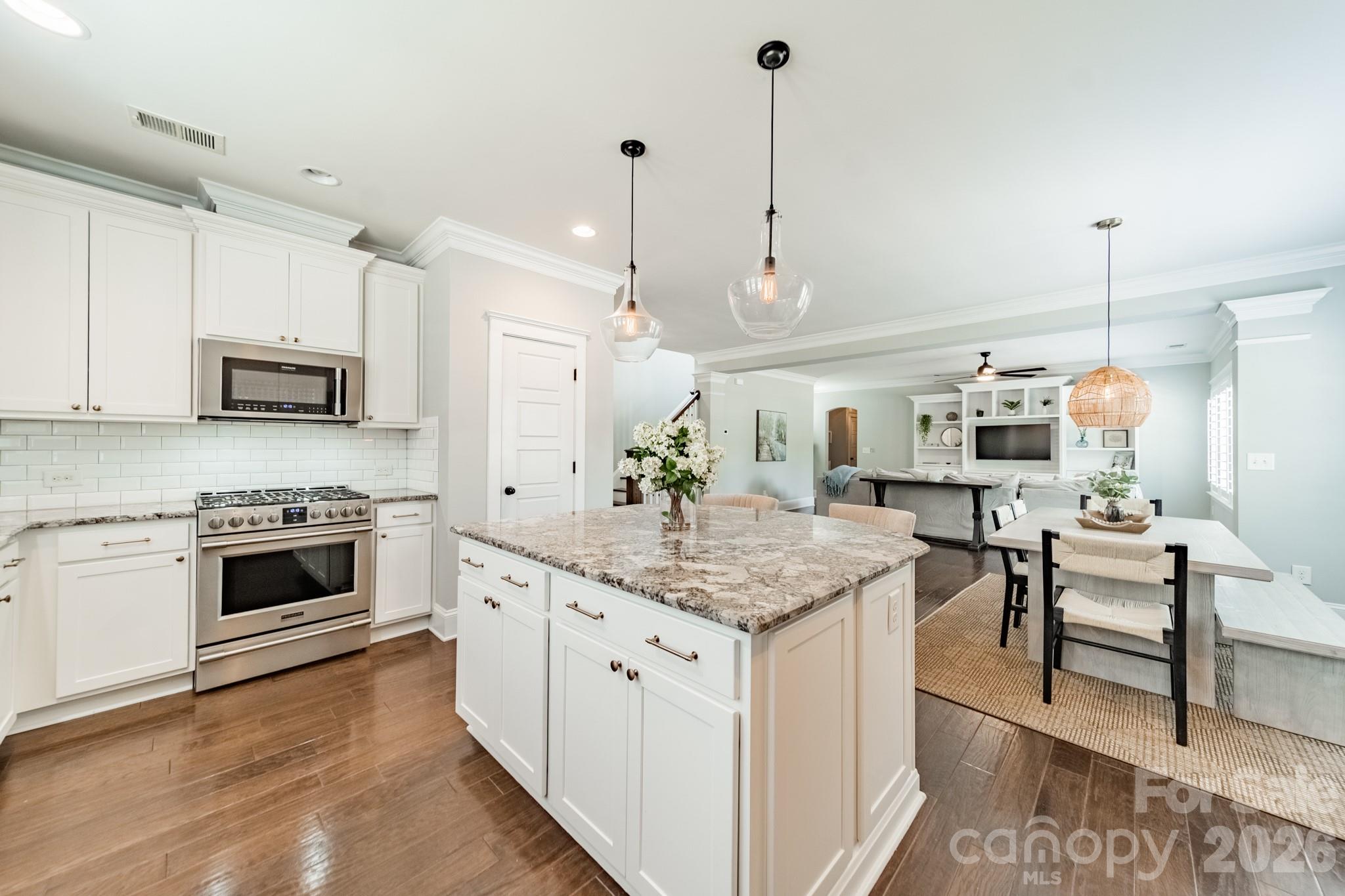 6061 Bountiful Street — Belmont