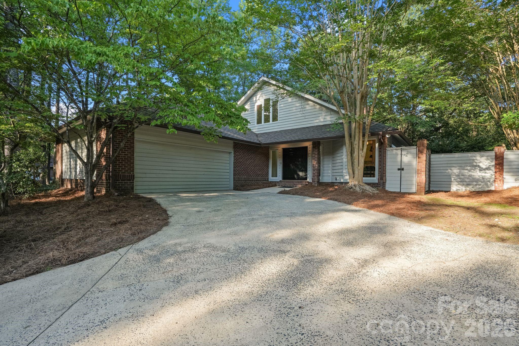 6301 Saddlebrook Court — Charlotte
