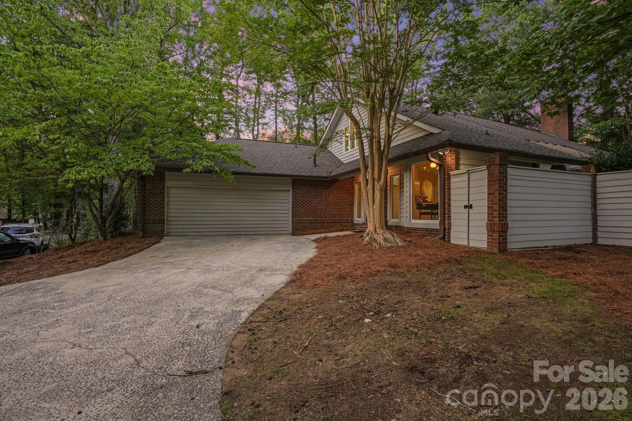 6301 Saddlebrook Court — Charlotte