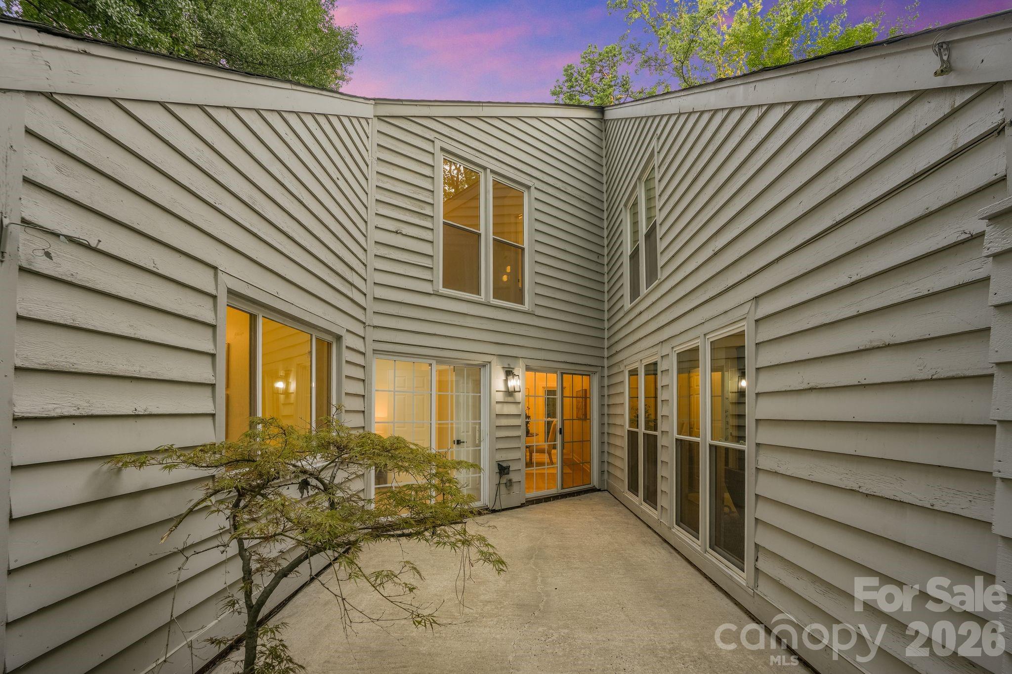 6301 Saddlebrook Court — Charlotte