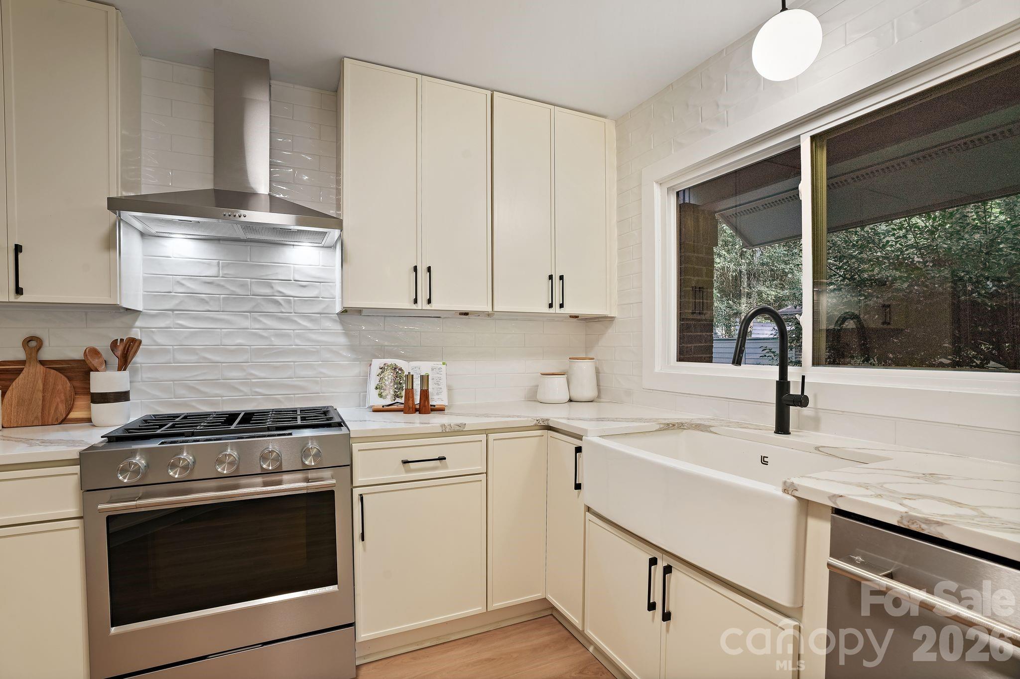 6301 Saddlebrook Court — Charlotte