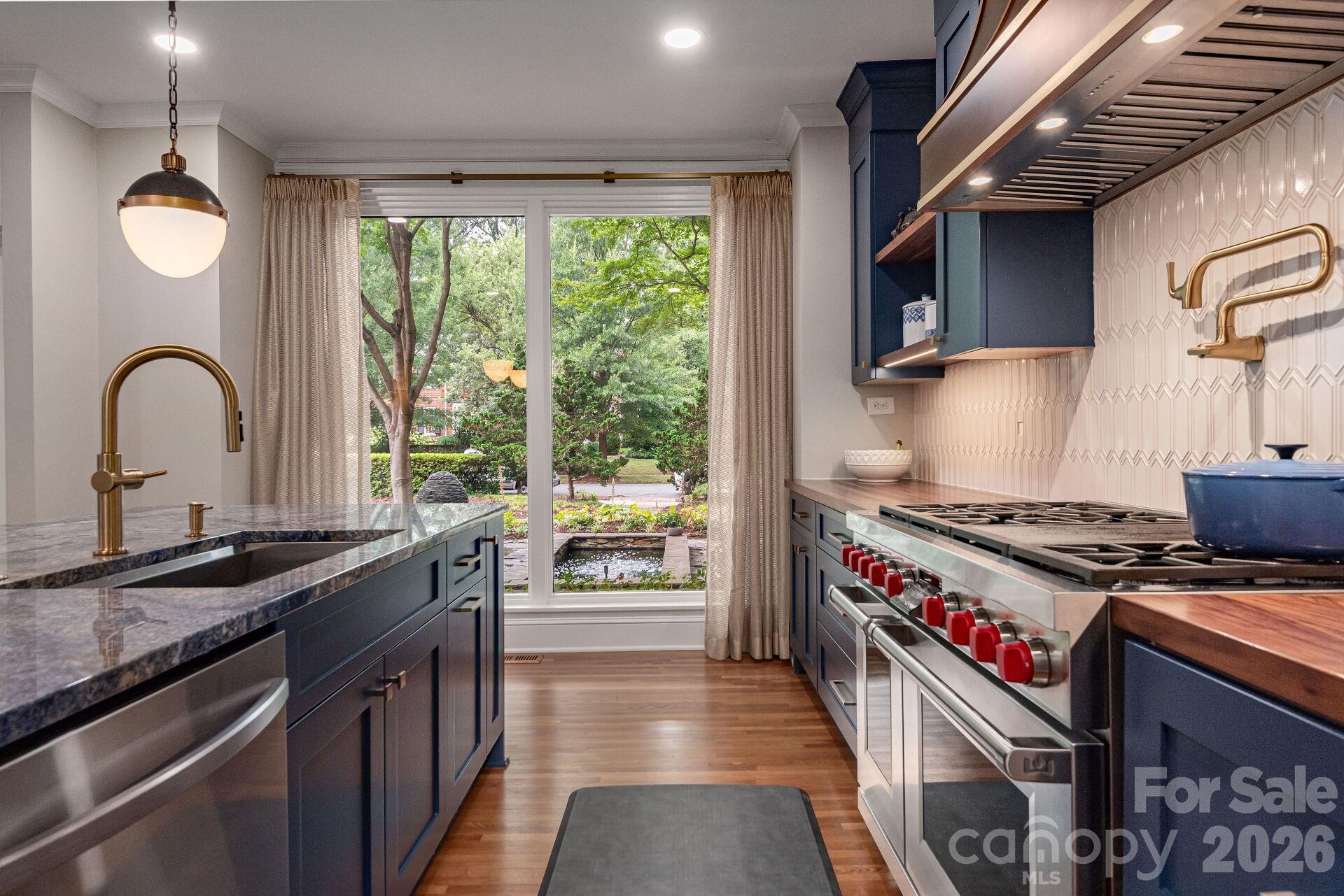1101 Belgrave Place — Charlotte