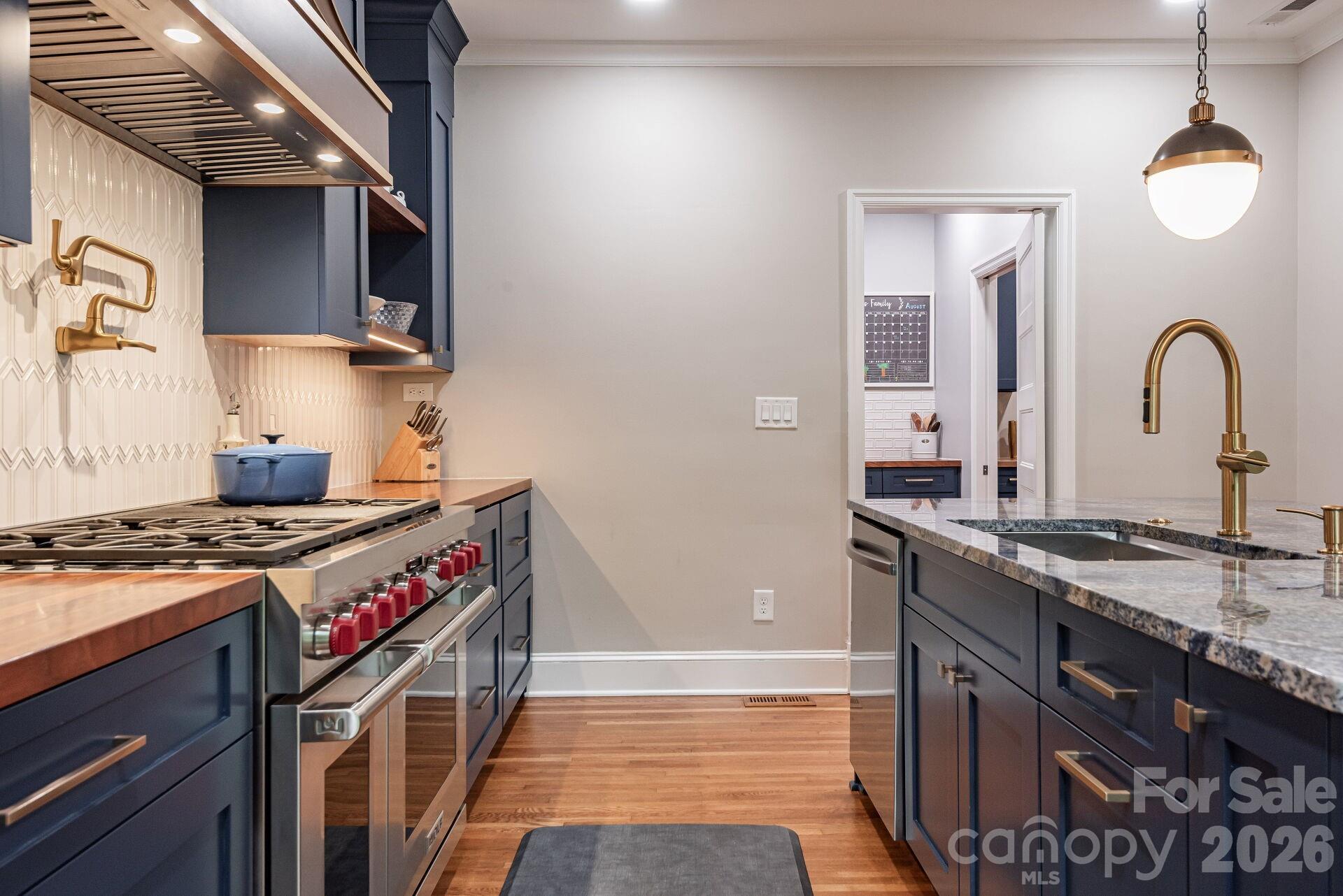 1101 Belgrave Place — Charlotte