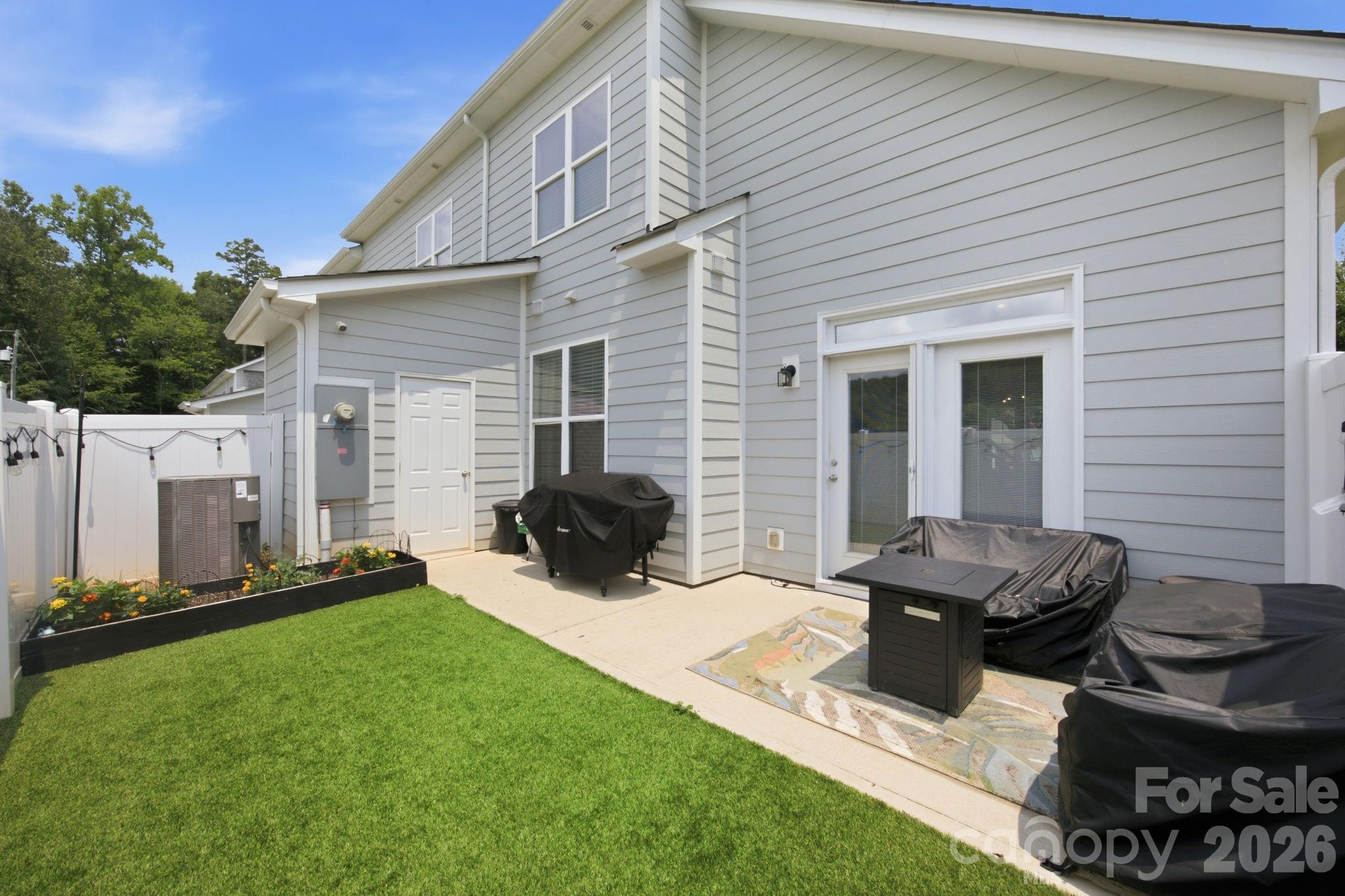 1101 Johns Walk Way — Belmont