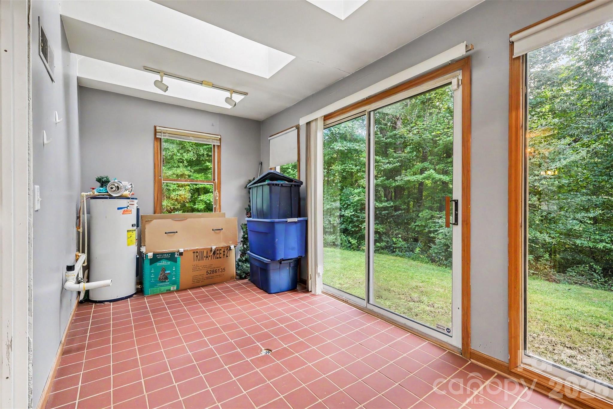 433 Foster Lake Road — Blacksburg