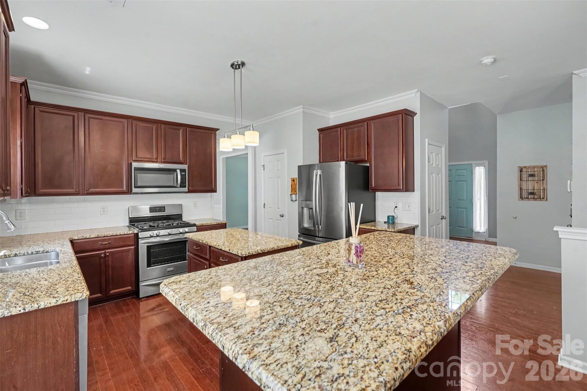 5813 Parkstone Drive — Matthews