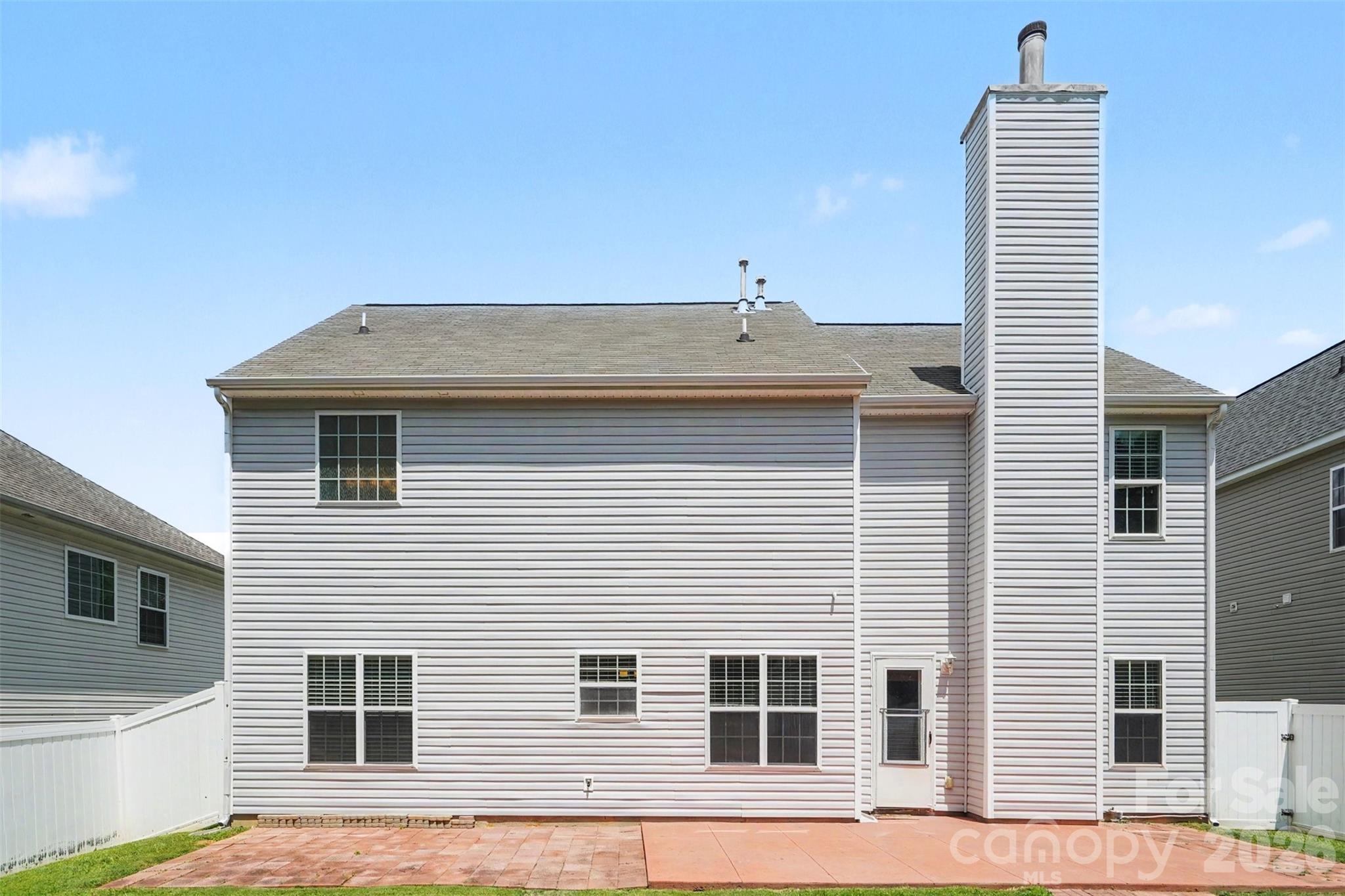 5813 Parkstone Drive — Matthews