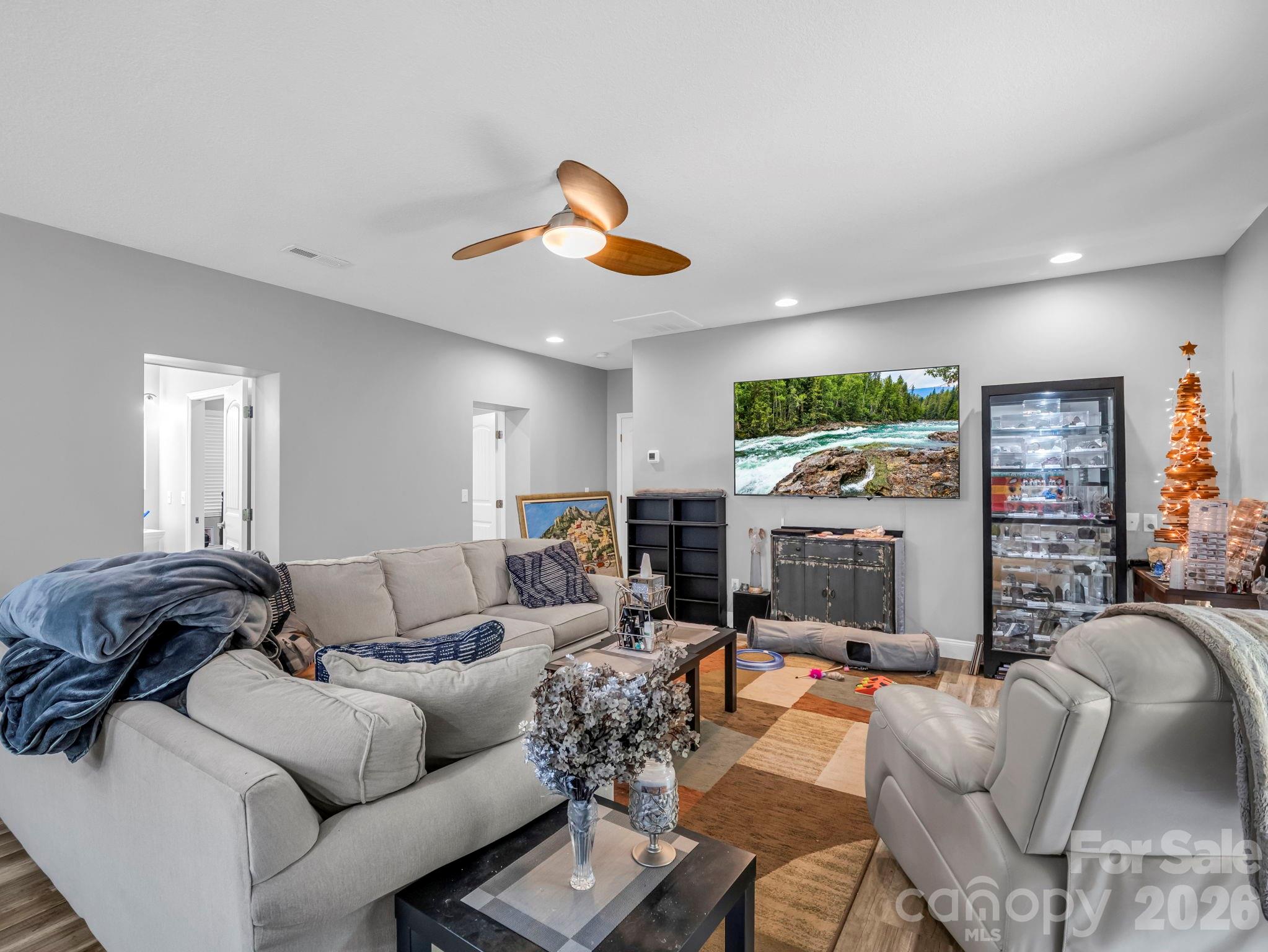 16 Starlight Drive — Black Mountain