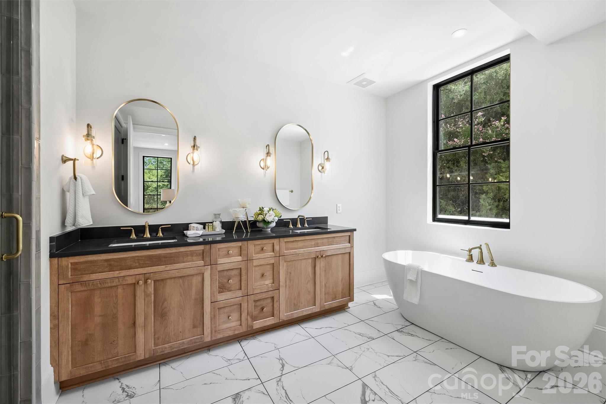 409 Queens Road #204 — Charlotte
