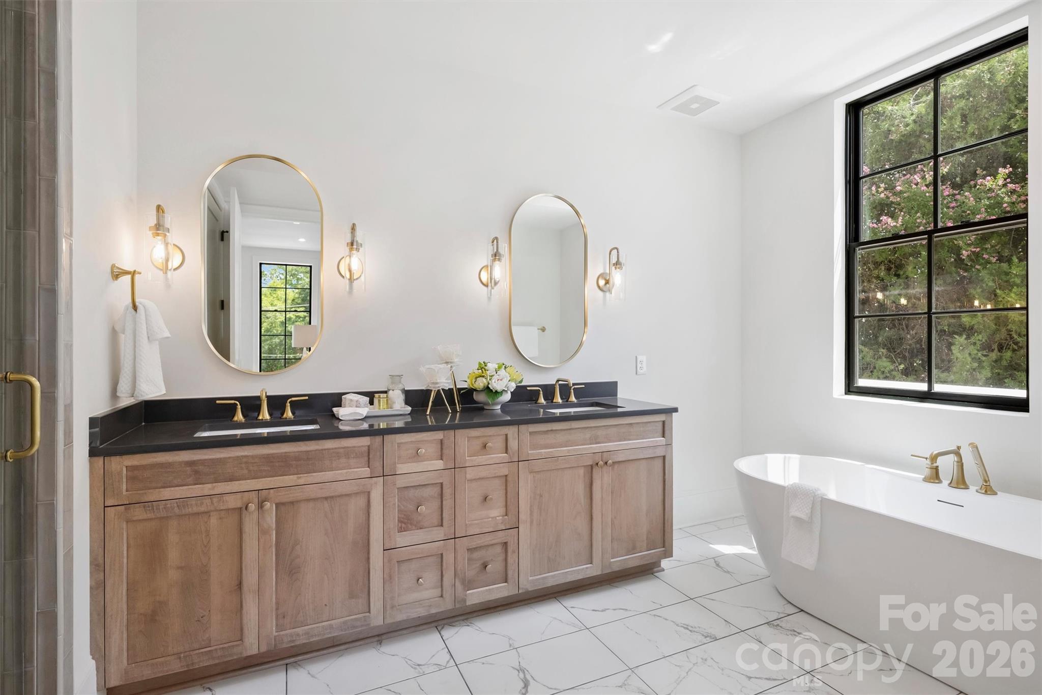 409 Queens Road #204 — Charlotte