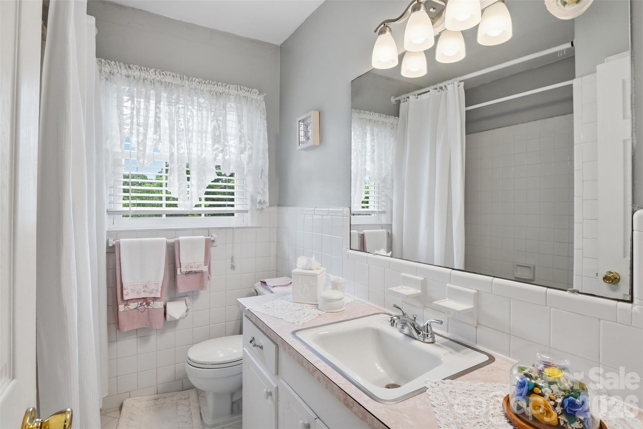 1287 Queensgate Street — Gastonia