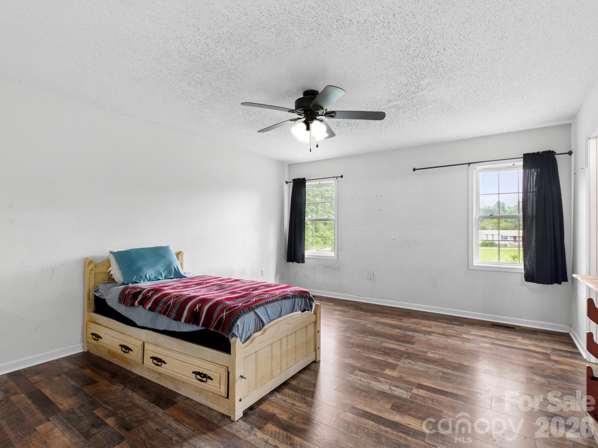 11 Cathy Court — Hendersonville
