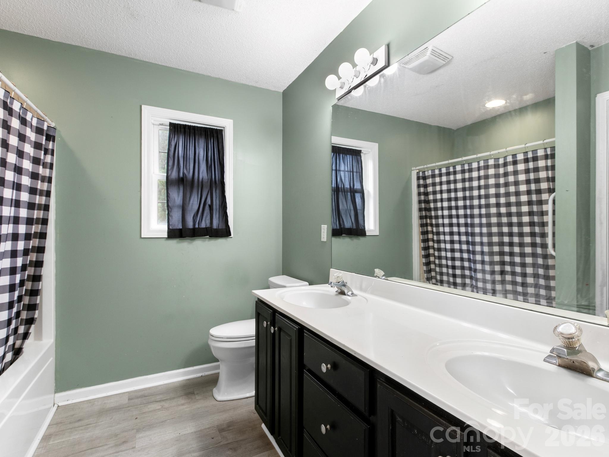 11 Cathy Court — Hendersonville