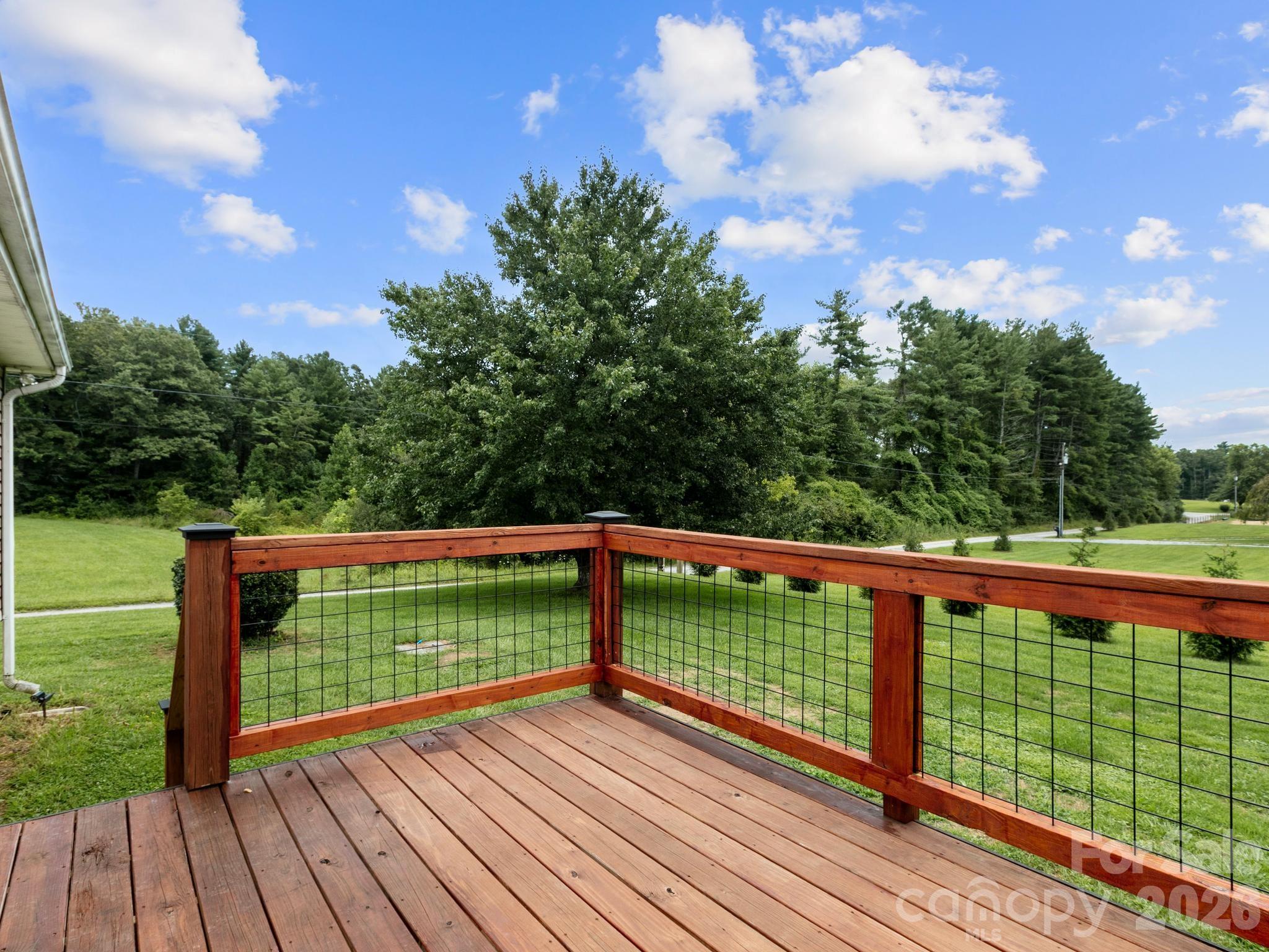 11 Cathy Court — Hendersonville