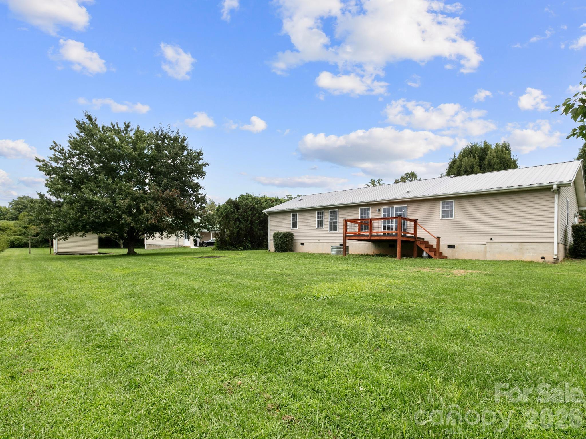 11 Cathy Court — Hendersonville