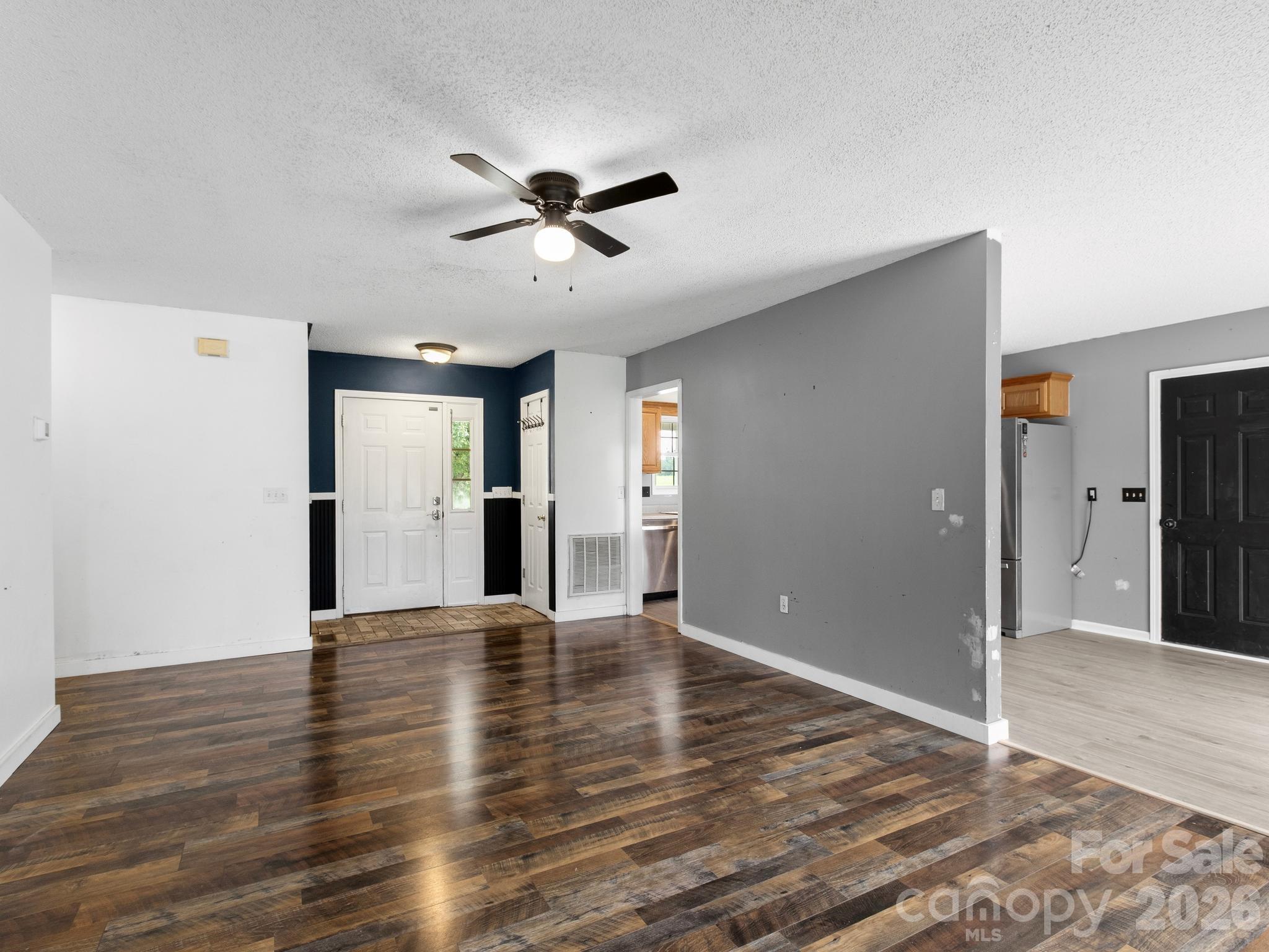 11 Cathy Court — Hendersonville