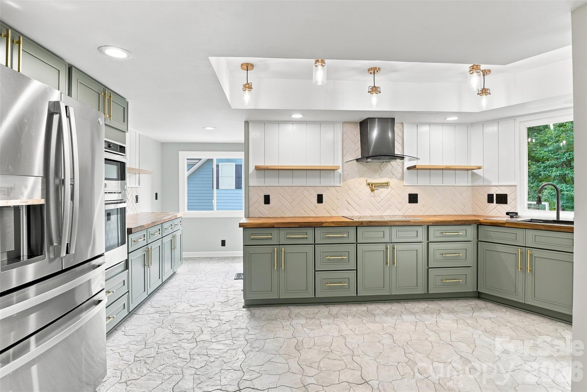 8909 Abberley Court — Huntersville