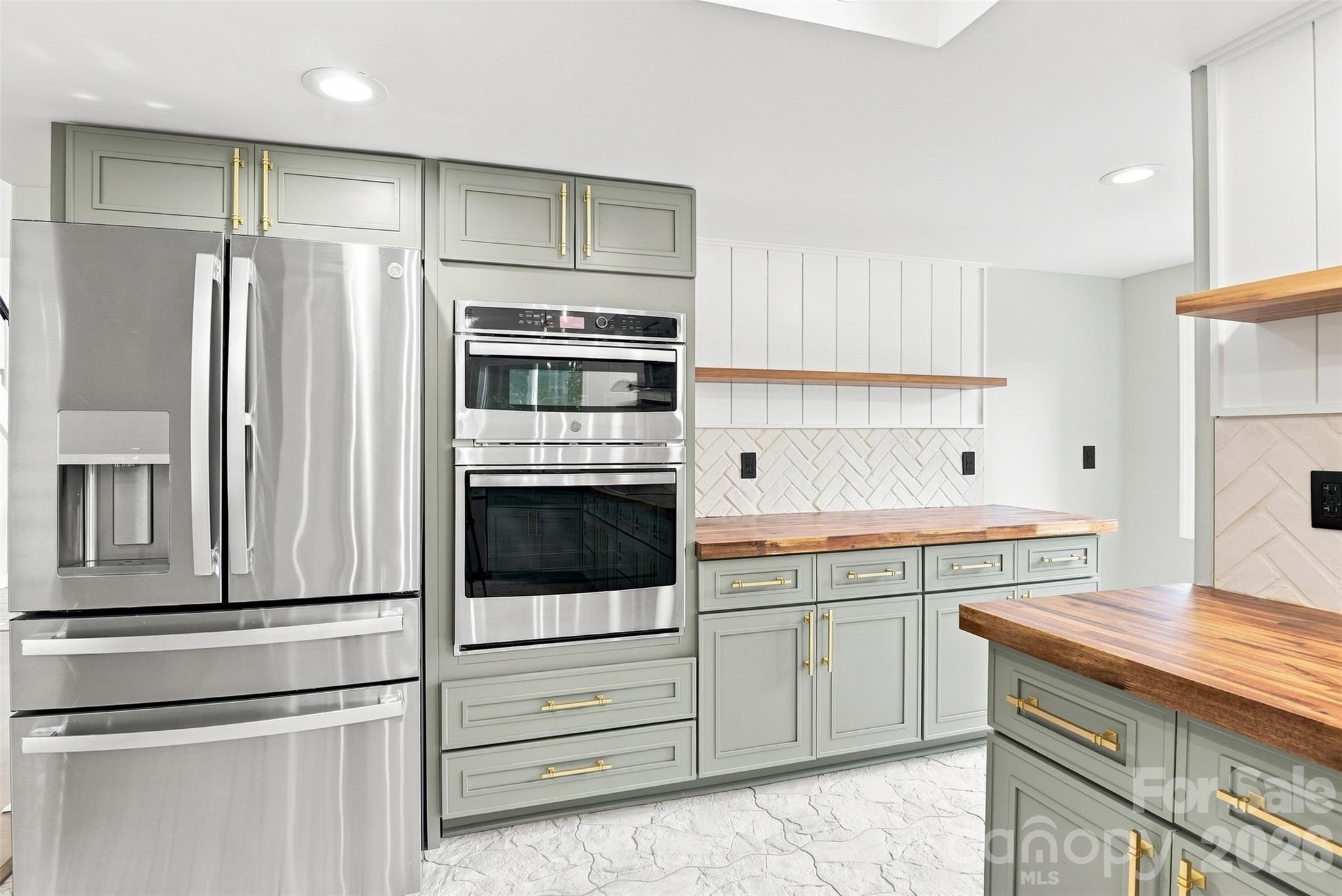 8909 Abberley Court — Huntersville