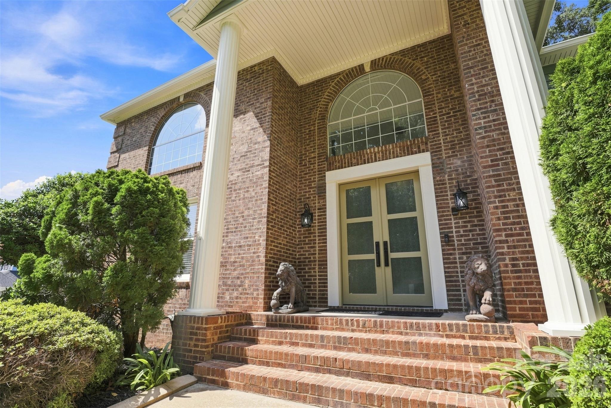 8909 Abberley Court — Huntersville