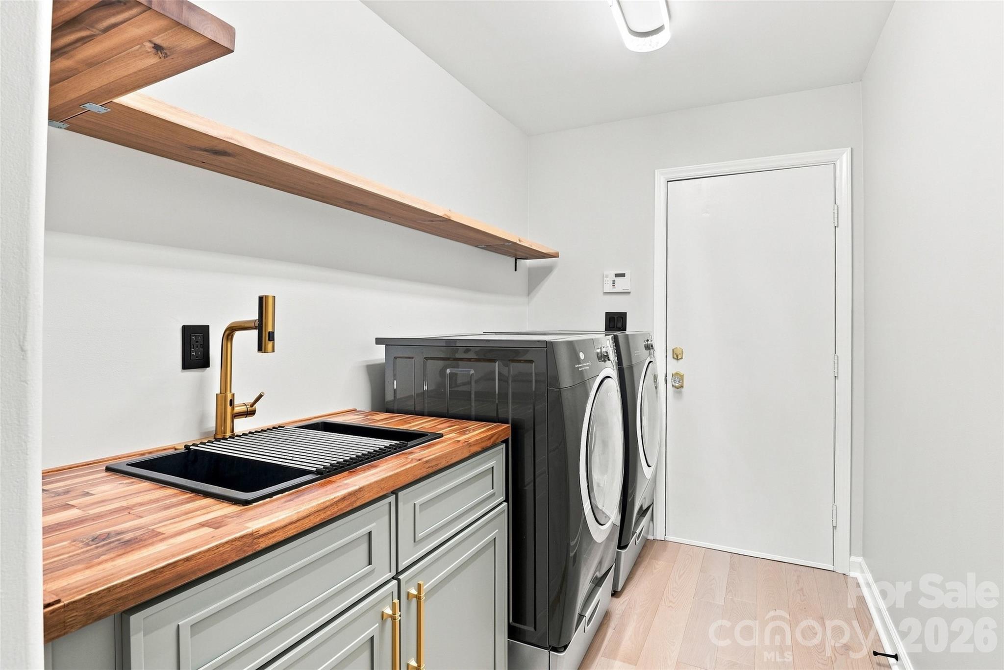 8909 Abberley Court — Huntersville