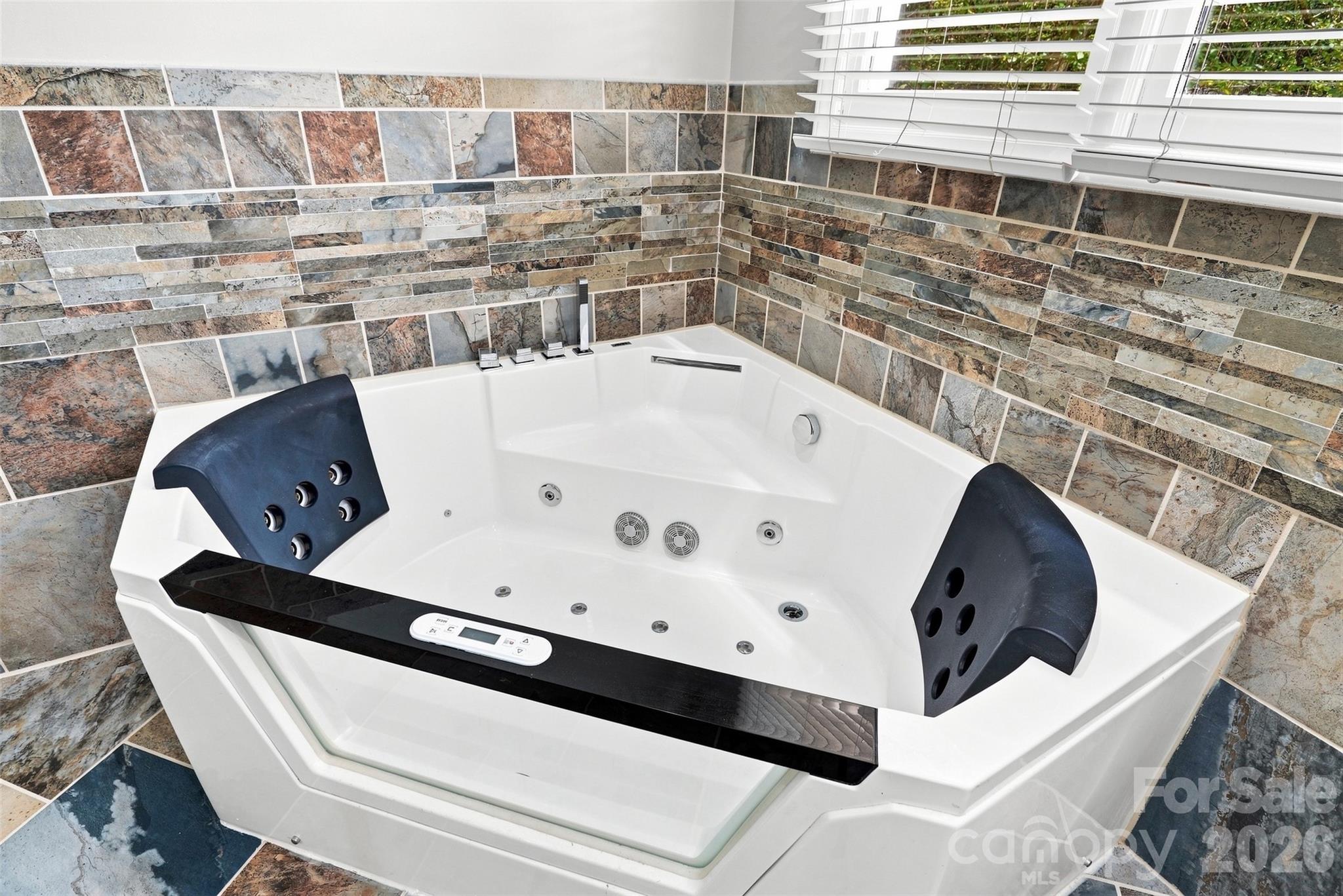 8909 Abberley Court — Huntersville