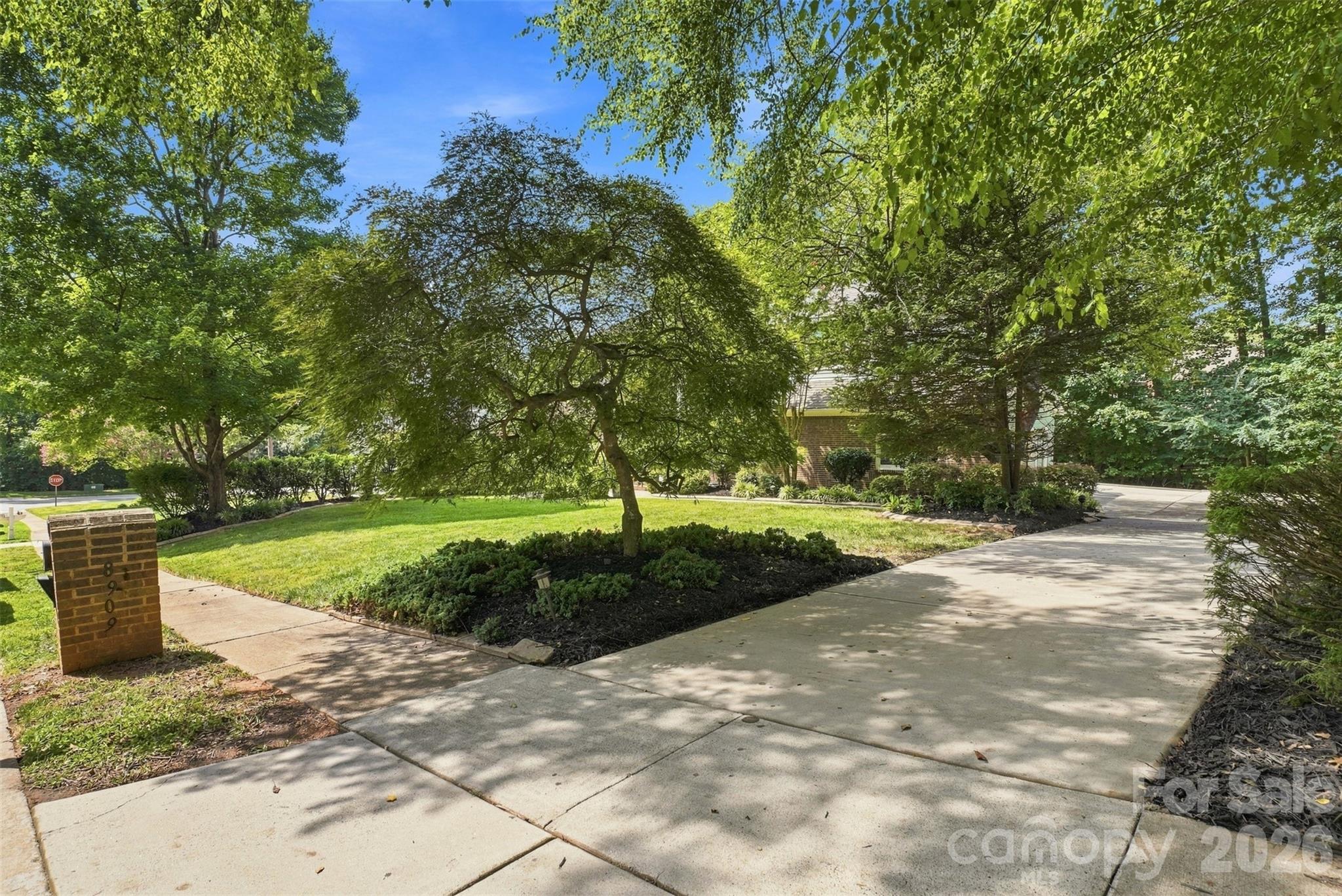 8909 Abberley Court — Huntersville