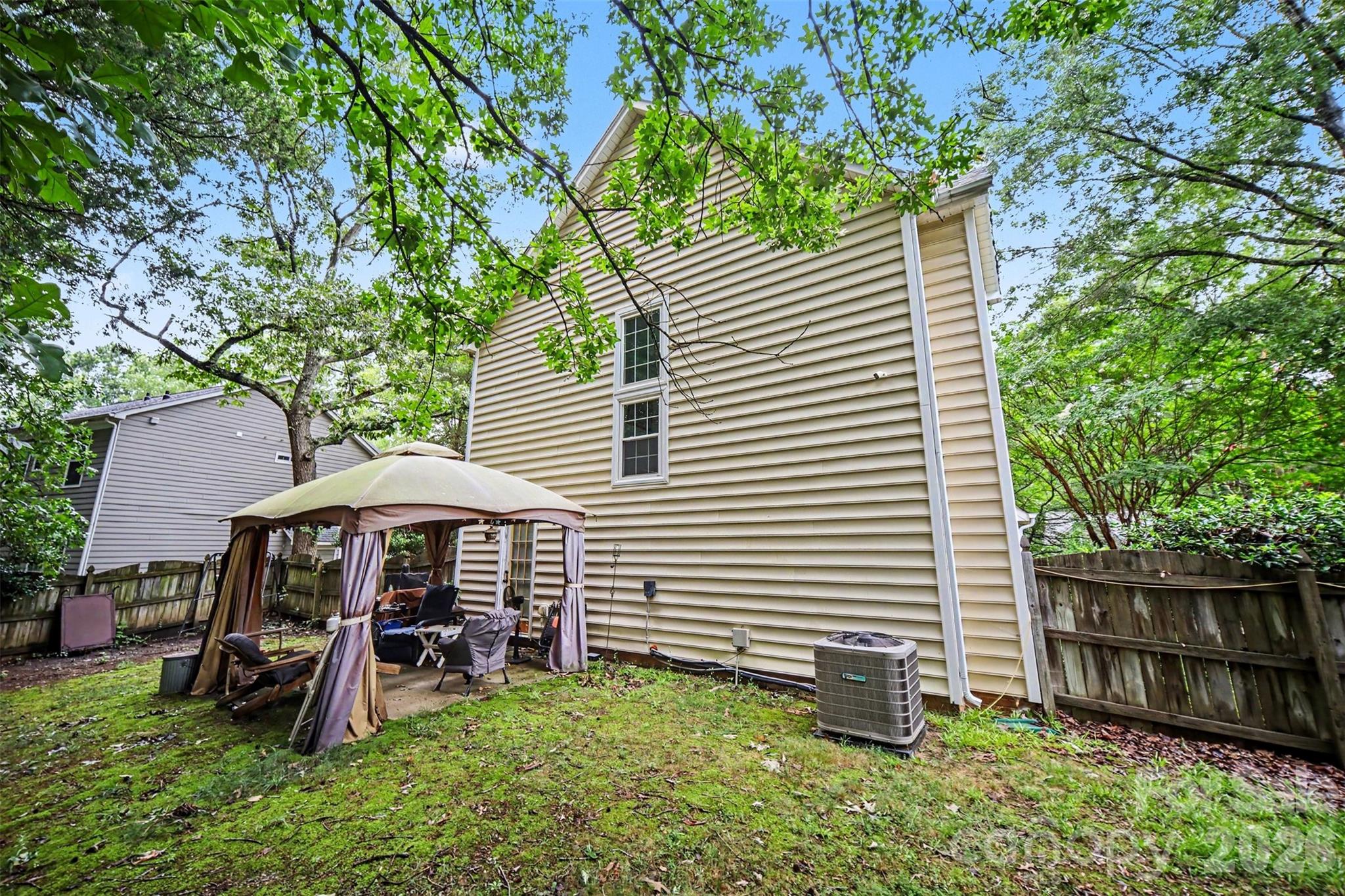 12021 Mourning Dove Lane — Charlotte