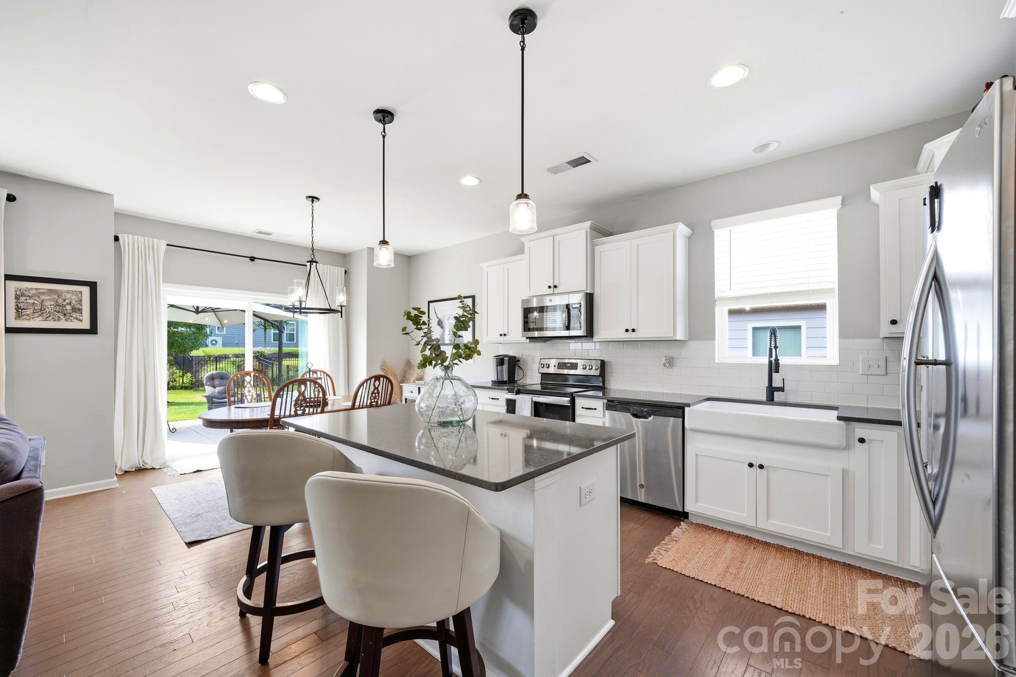 6260 Swanport Road — Lancaster