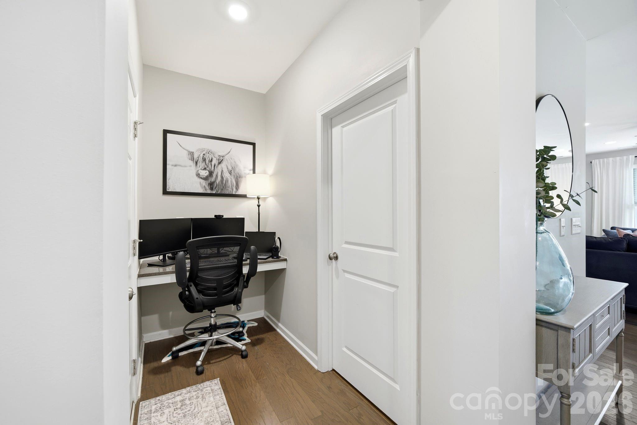 6260 Swanport Road — Lancaster