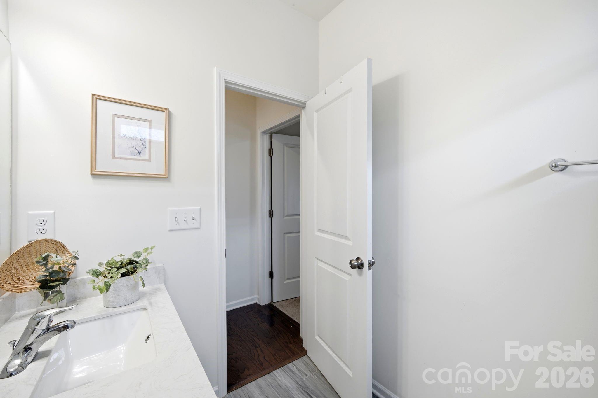 6260 Swanport Road — Lancaster