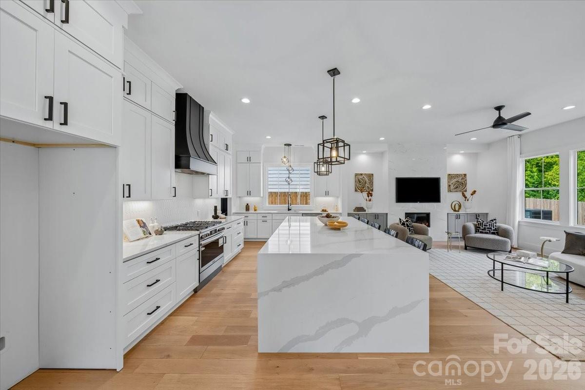 2033 South Street — Charlotte