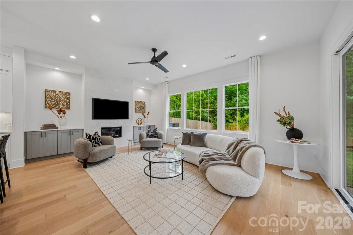 2033 South Street — Charlotte