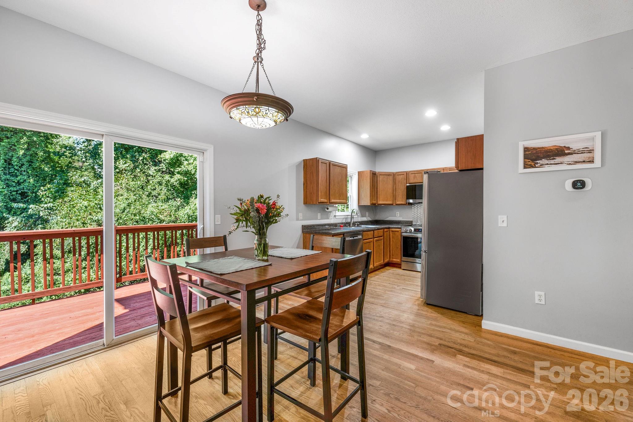 19 Oakcrest Place — Asheville