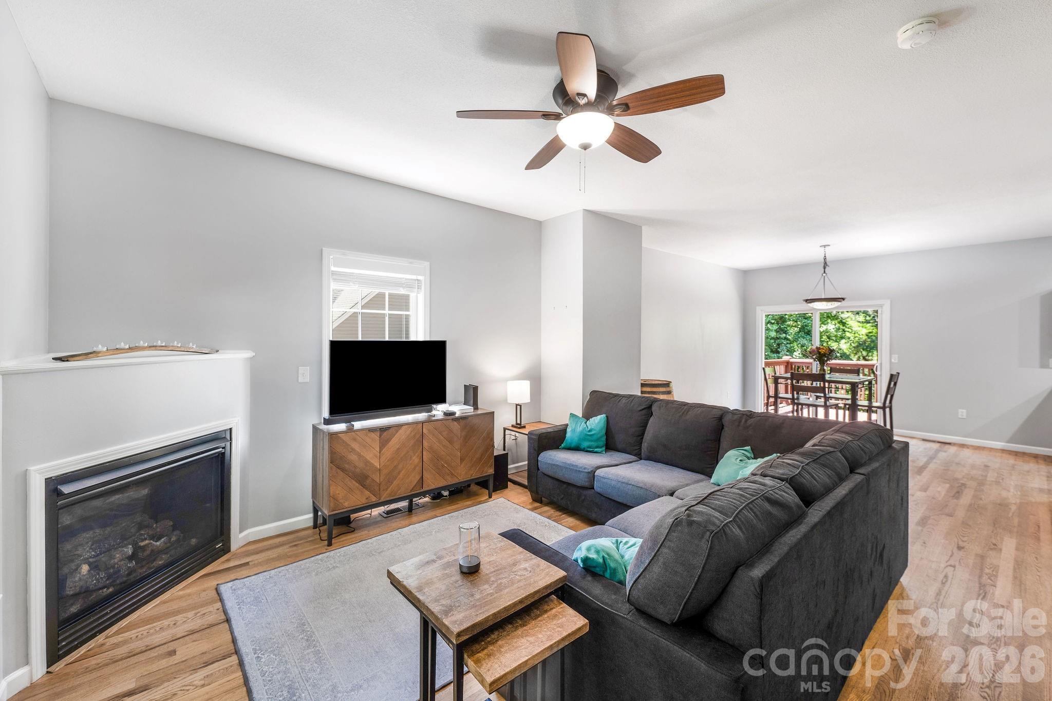 19 Oakcrest Place — Asheville