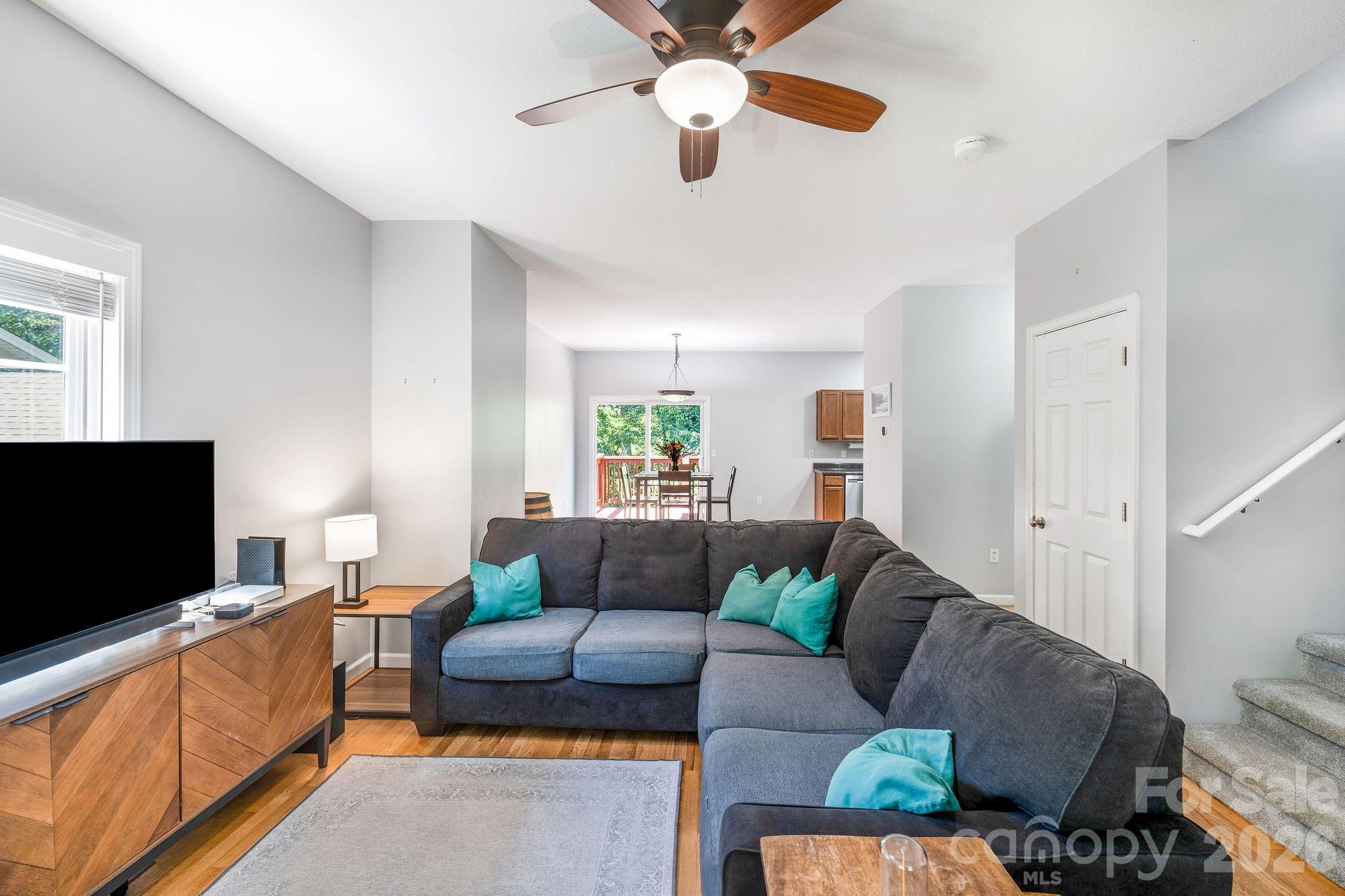19 Oakcrest Place — Asheville