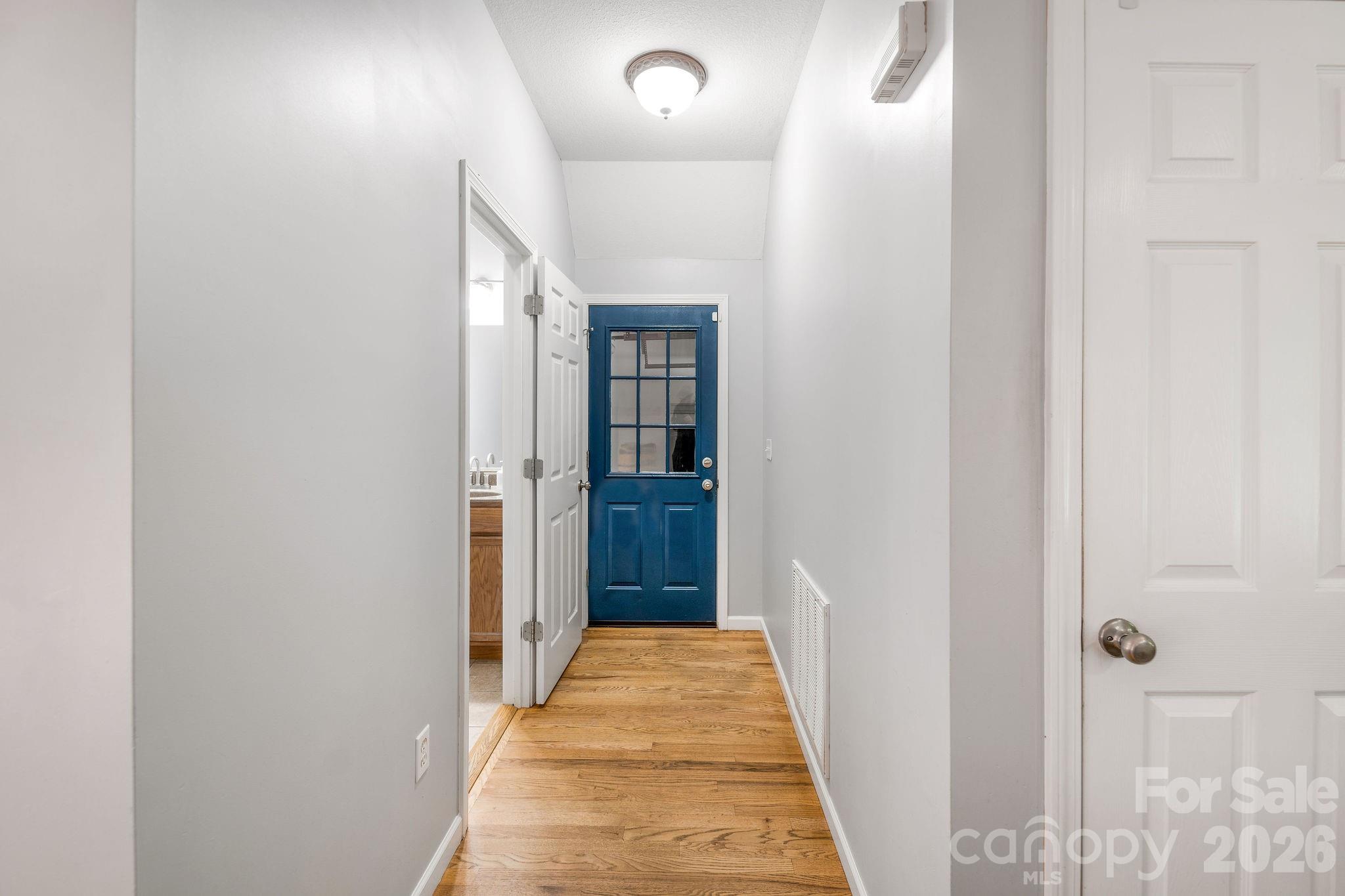 19 Oakcrest Place — Asheville
