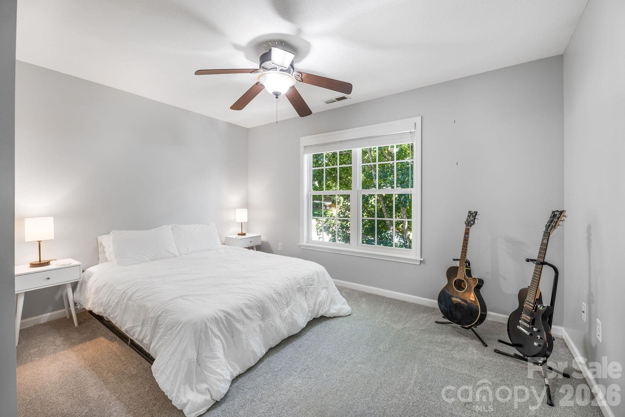 19 Oakcrest Place — Asheville
