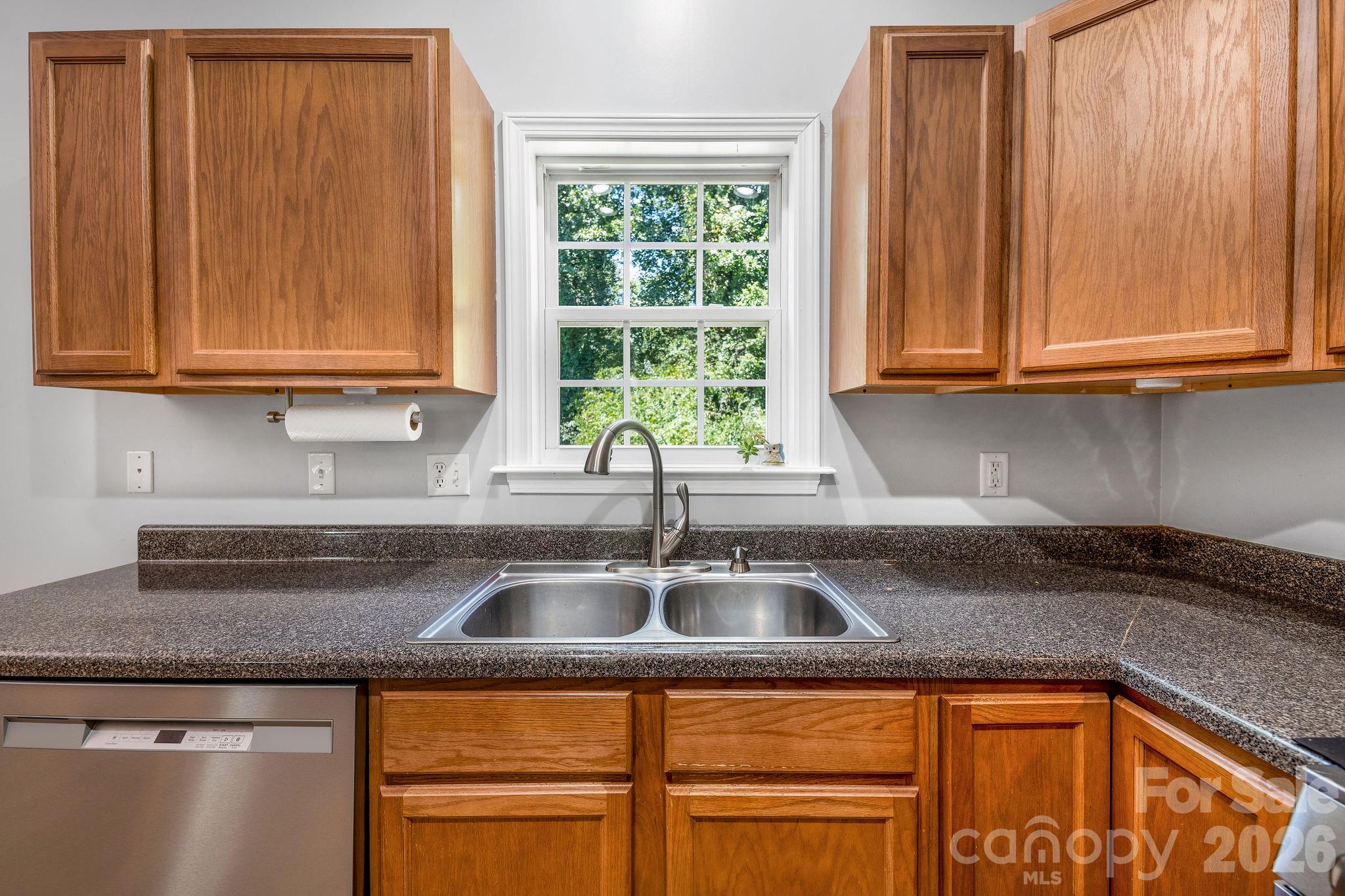 19 Oakcrest Place — Asheville