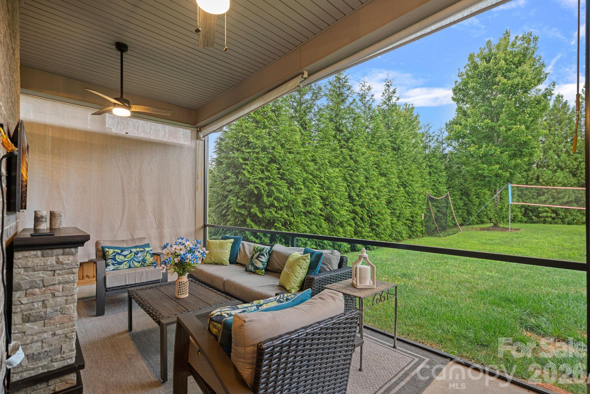 8211 Caesars Head Drive — Waxhaw