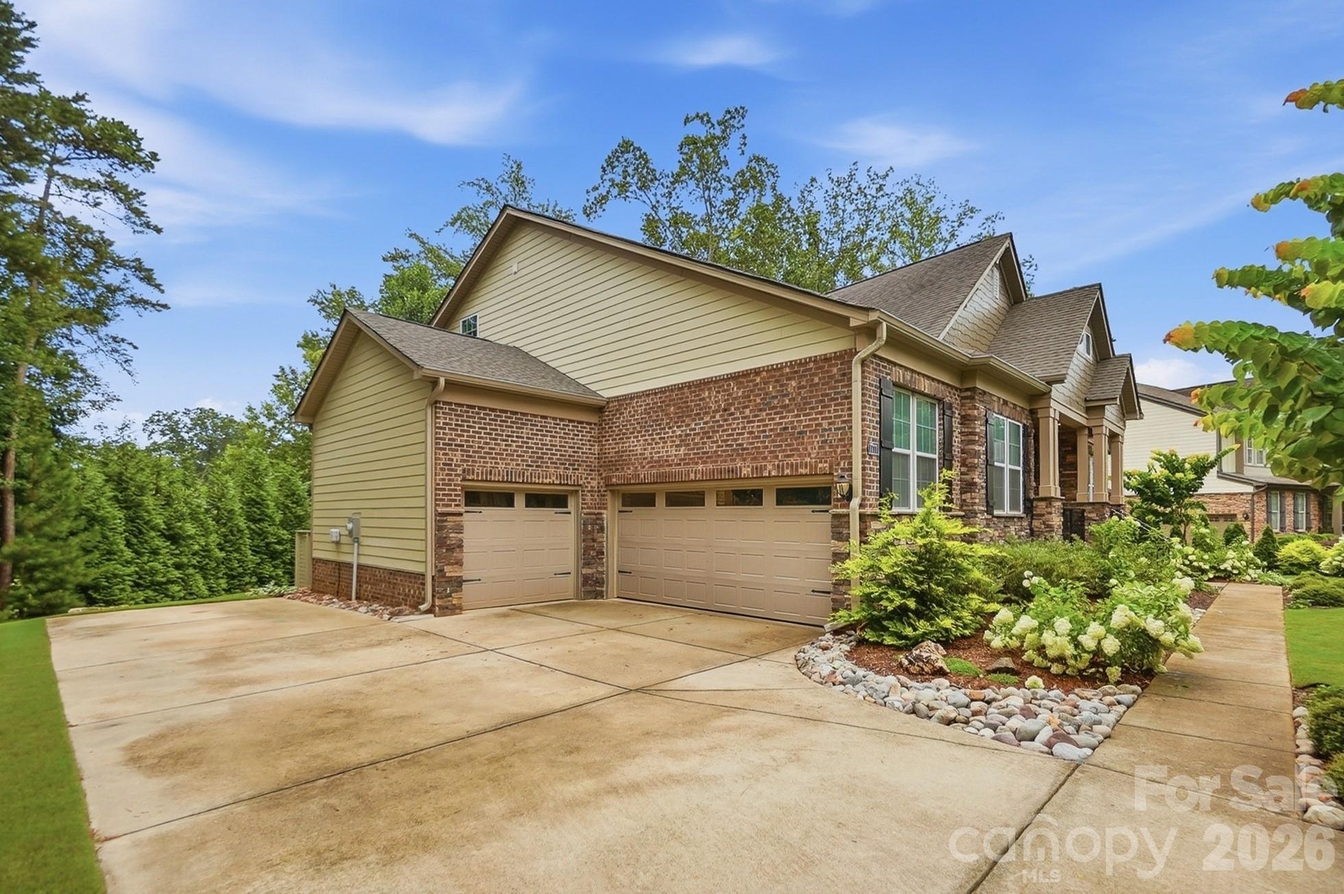 7717 Coalcliff Drive — Huntersville