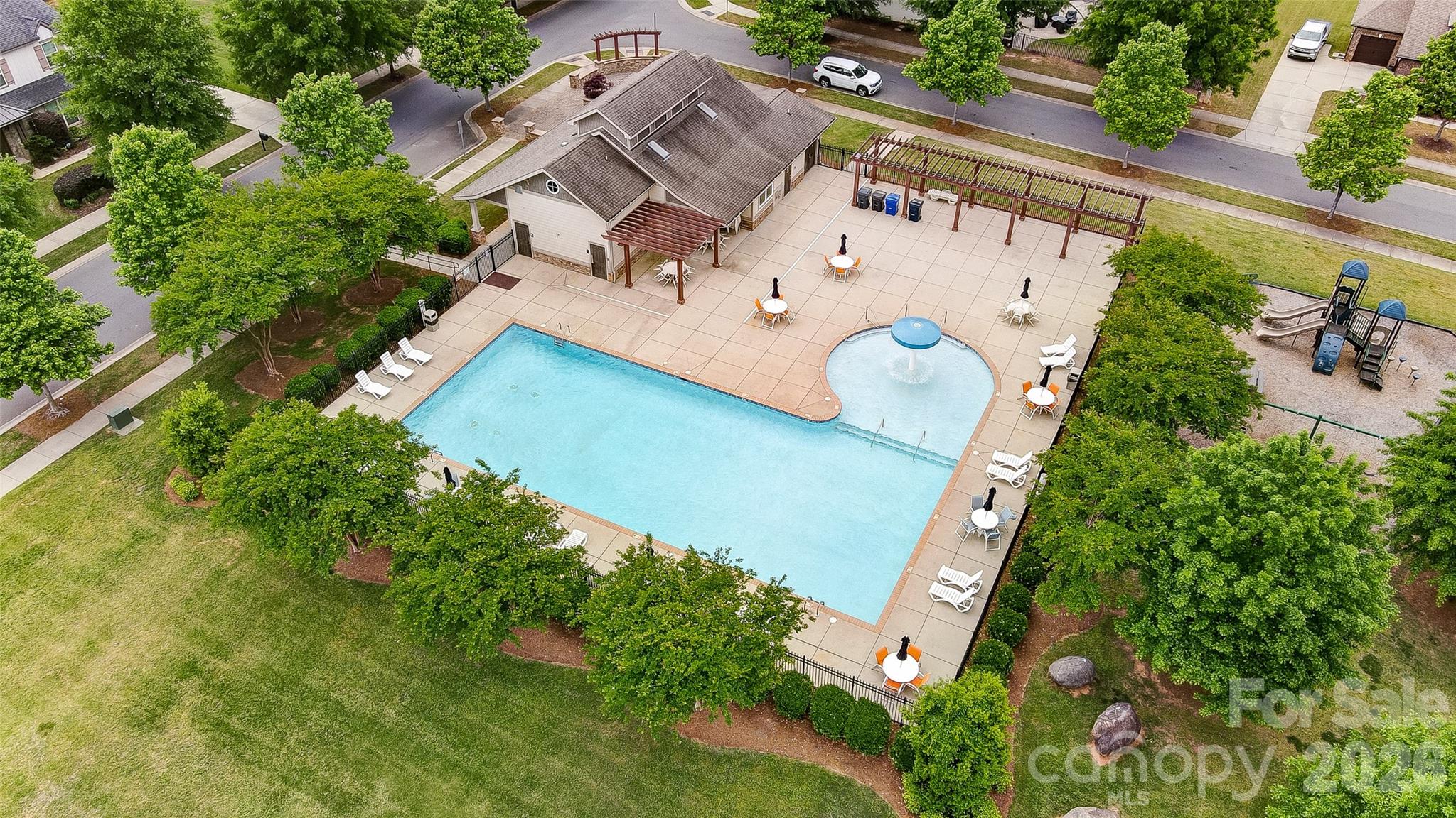 7717 Coalcliff Drive — Huntersville