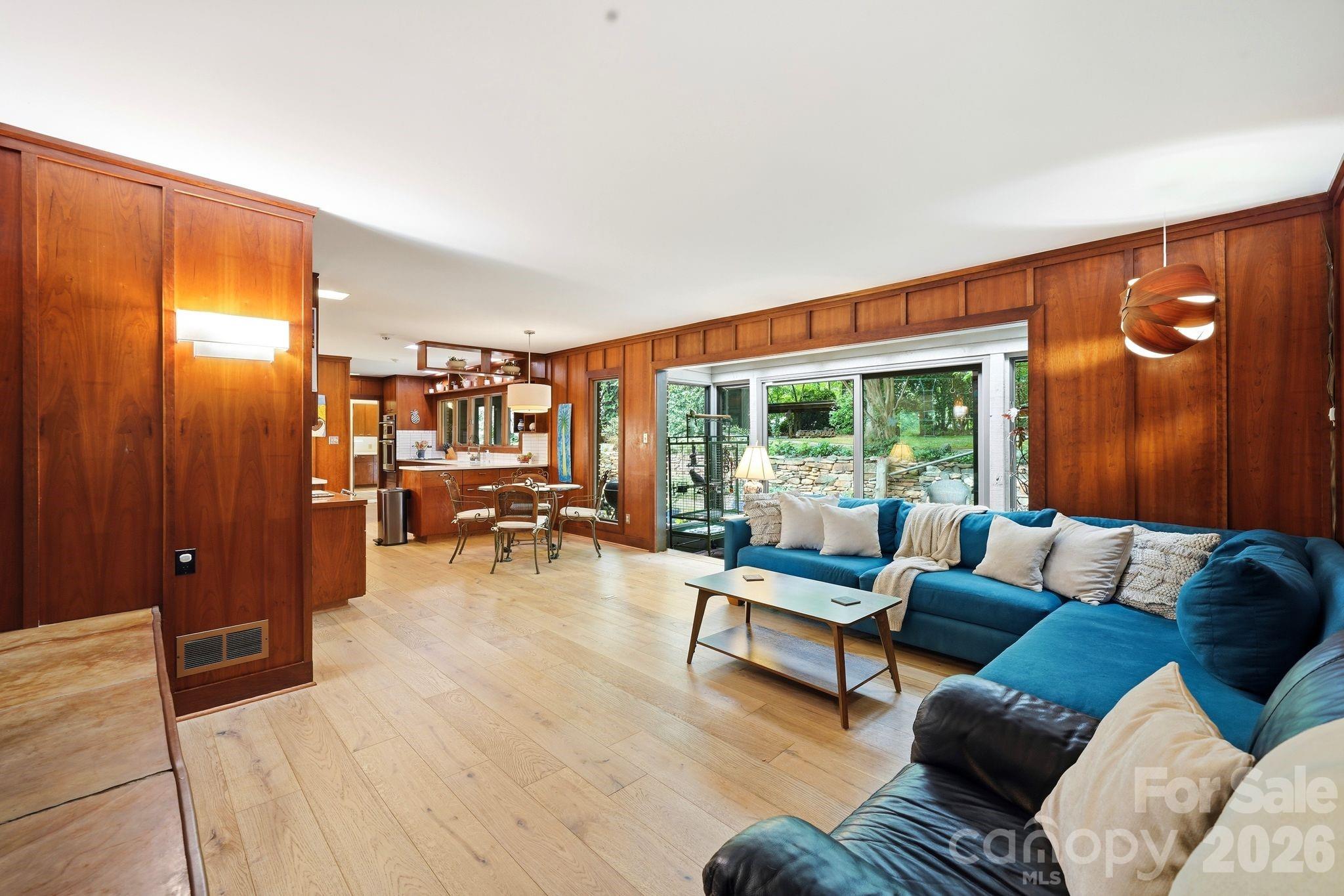515 Dogwood Lane — Belmont