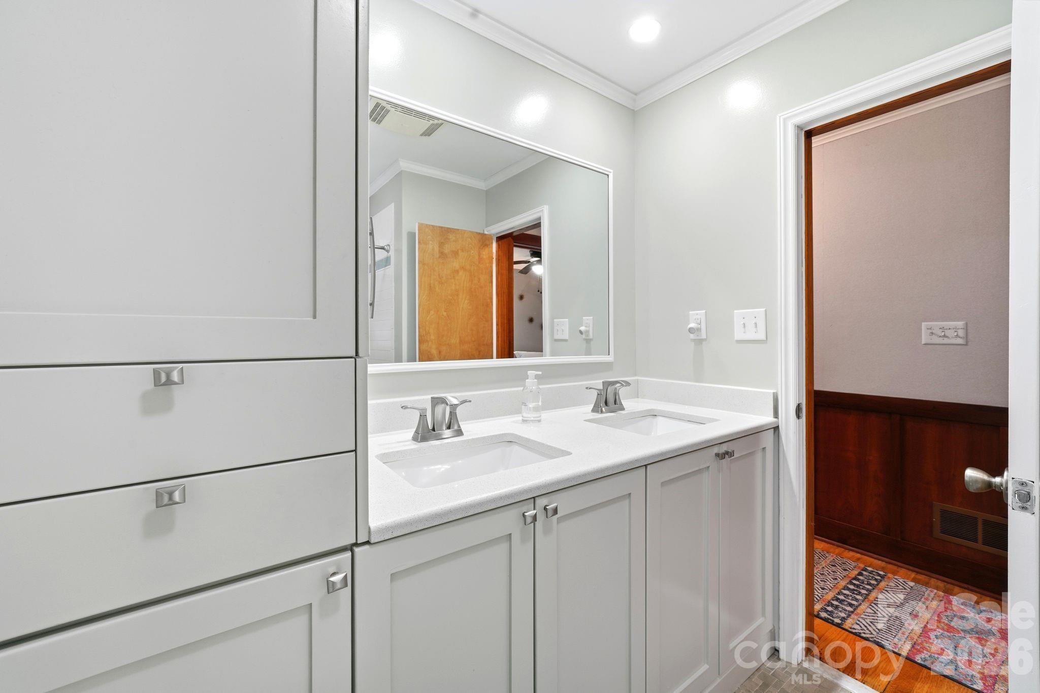 515 Dogwood Lane — Belmont