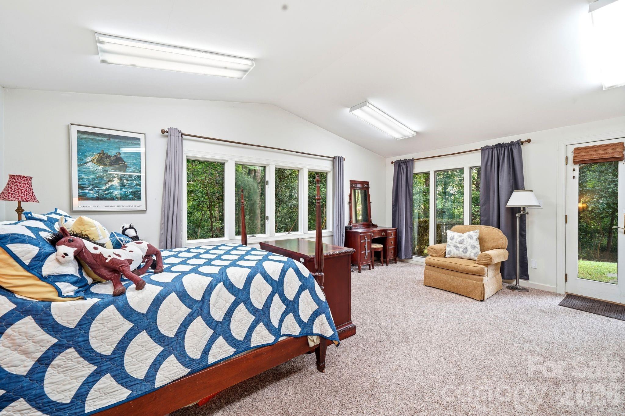 515 Dogwood Lane — Belmont