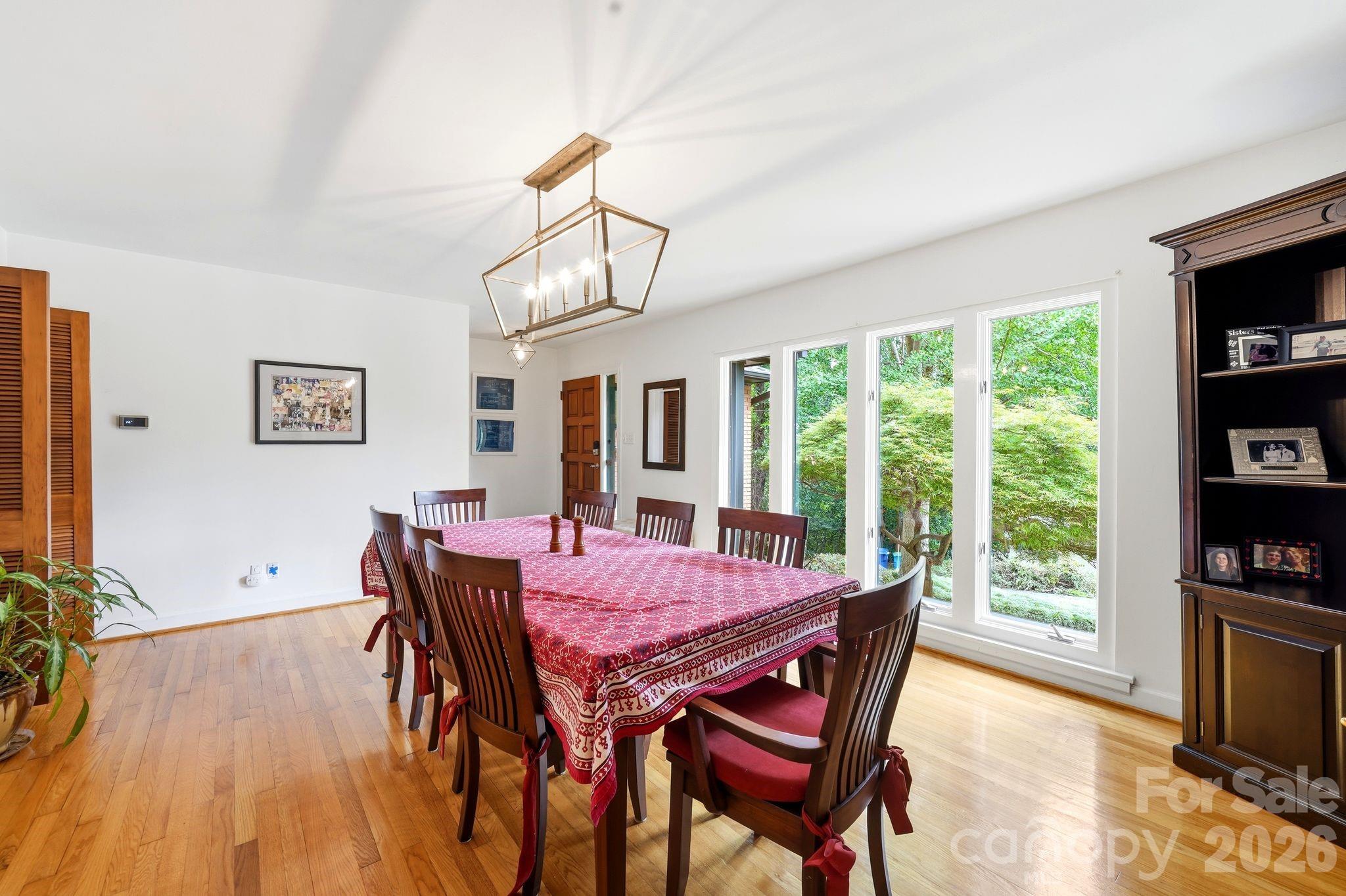 515 Dogwood Lane — Belmont
