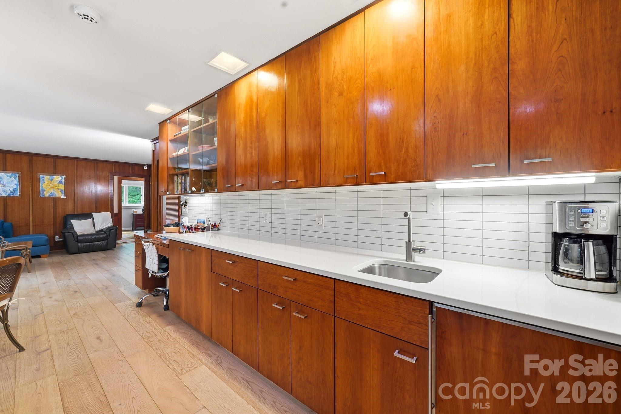 515 Dogwood Lane — Belmont